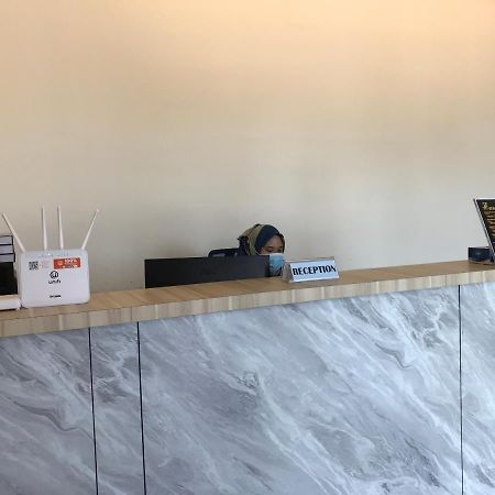 Oyo 90506 Z Stay Inn Hotel Simpang Renggam المظهر الخارجي الصورة