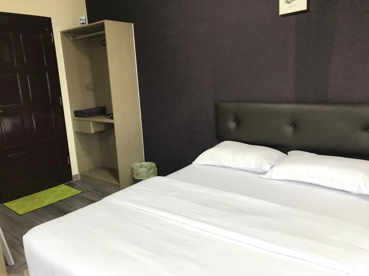 Oyo 90506 Z Stay Inn Hotel Simpang Renggam المظهر الخارجي الصورة