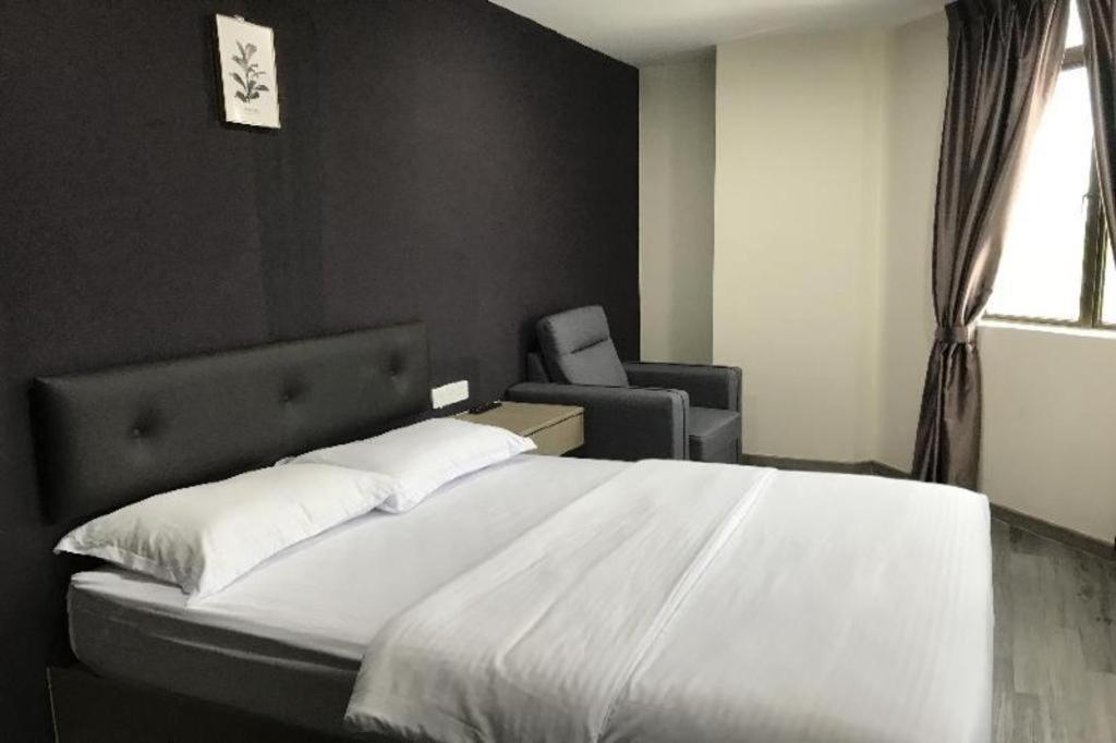 Oyo 90506 Z Stay Inn Hotel Simpang Renggam المظهر الخارجي الصورة